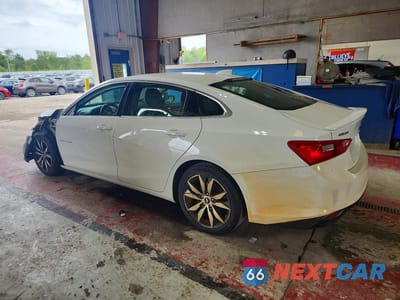 Drugie zdjęcie samochodu z przodu: 2017 CHEVROLET MALIBU LT VIN:1G1ZE5ST1HF184962 - miniatura
