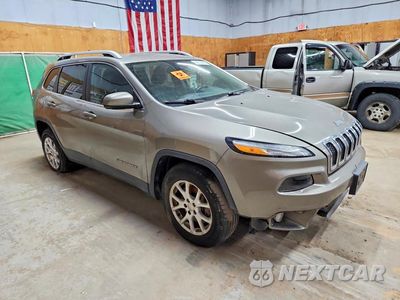 Czwarte zdjęcie samochodu z boku: 2017 JEEP CHEROKEE VIN:1C4PJMCS5HW564719 - miniatura