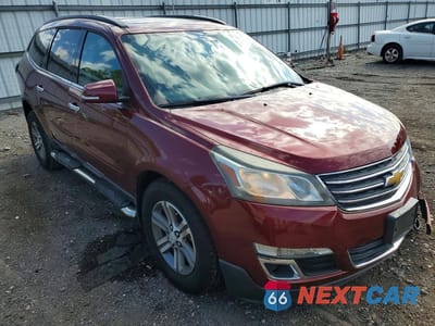 Czwarte zdjęcie samochodu z boku: 2015 CHEVROLET TRAVERSE LT VIN:1GNKRHKD4FJ264930 - miniatura