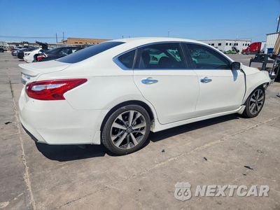 Trzecie zdjęcie samochodu z tyłu: 2016 NISSAN ALTIMA 2.5 SR VIN:1N4AL3APXGC281702 - miniatura