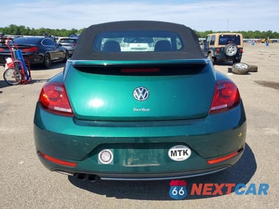 Zdjęcie 6 z 12 samochodu: 2017 VOLKSWAGEN BEETLE S/SE VIN:3VW517ATXHM819074 - miniatura