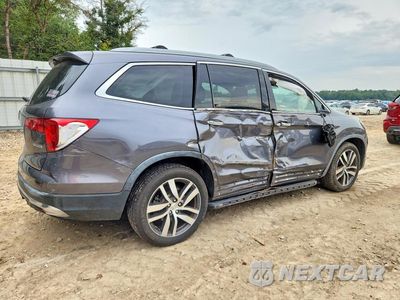 Trzecie zdjęcie samochodu z tyłu: 2017 HONDA PILOT TOURING VIN:5FNYF5H95HB014832 - miniatura