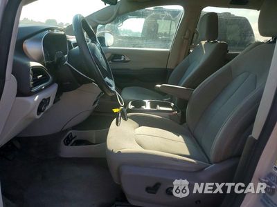 Zdjęcie 7 z 13 samochodu: 2017 CHRYSLER PACIFICA TOURING L VIN:2C4RC1BGXHR768410 - miniatura
