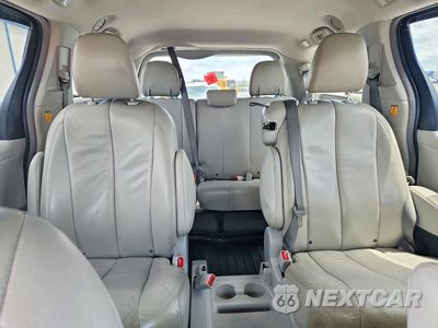 Zdjęcie 10 z 13 samochodu: 2013 TOYOTA SIENNA XLE 8-PASSENGER VIN:5TDYK3DCXDS343307 - miniatura