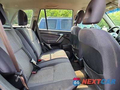 Zdjęcie 11 z 13 samochodu: 2004 TOYOTA RAV4 BASE VIN:JTEGD20V240026319 - miniatura