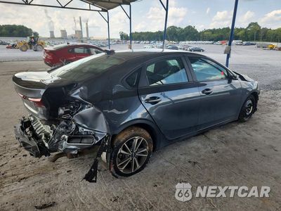Trzecie zdjęcie samochodu z tyłu: 2024 KIA FORTE LXS VIN:3KPF24AD8RE757391 - miniatura
