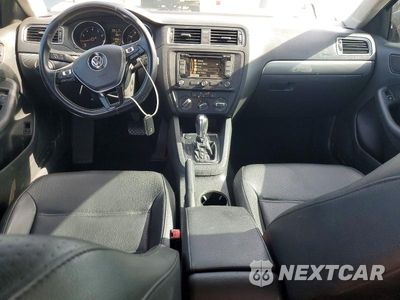 Zdjęcie 8 z 12 samochodu: 2015 VOLKSWAGEN JETTA SE VIN:3VWD17AJ1FM317724 - miniatura