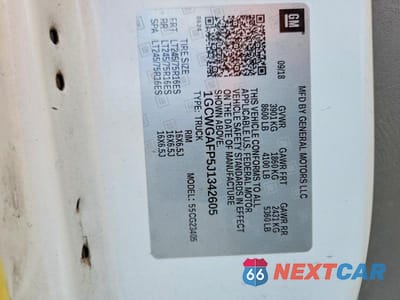 Zdjęcie 12 z 12 samochodu: 2018 CHEVROLET EXPRESS 2500 CARGO DELIVERY VAN VIN:1GCWGAFP5J1342605 - miniatura