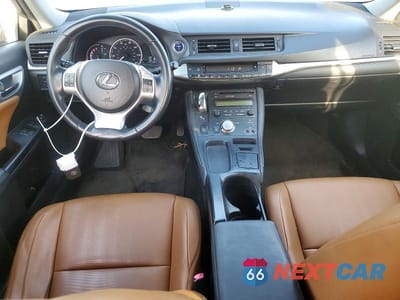 Zdjęcie 8 z 12 samochodu: 2011 LEXUS CT 200 VIN:JTHKD5BHXB2003961 - miniatura