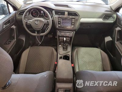 Zdjęcie 8 z 13 samochodu: 2018 VOLKSWAGEN TIGUAN S VIN:3VV1B7AX0JM126328 - miniatura