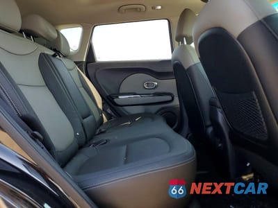 Zdjęcie 11 z 13 samochodu: 2018 KIA SOUL + VIN:KNDJP3A51J7516596 - miniatura