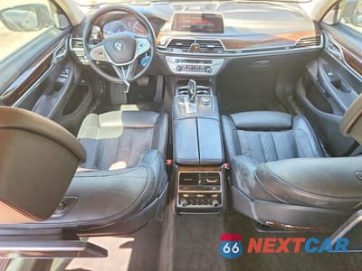 Zdjęcie 8 z 13 samochodu: 2016 BMW 750 XI VIN:WBA7F2C53GG415876 - miniatura