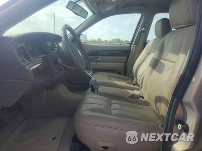 Zdjęcie 7 z 12 samochodu: 2006 MERCURY GRAND MARQUIS LS VIN:2MEFM75VX6X612517 - miniatura