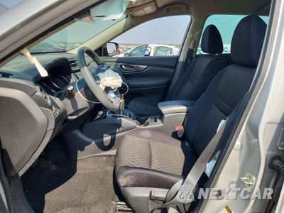 Zdjęcie 7 z 13 samochodu: 2017 NISSAN ROGUE S VIN:5N1AT2MT3HC894853 - miniatura