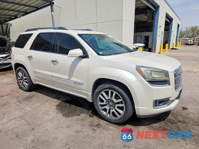 Czwarte zdjęcie samochodu z boku: 2014 GMC ACADIA DENALI VIN:1GKKVTKD7EJ358889 - miniatura
