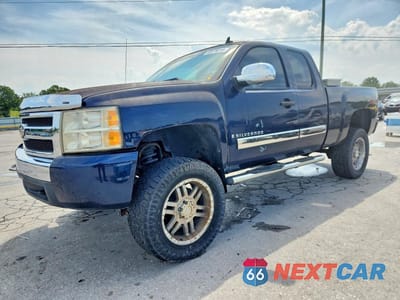 2008 CHEVROLET SILVERADO K1500 2GCEK19J781212816 - główne zdjęcie licytacji z USA - miniatura