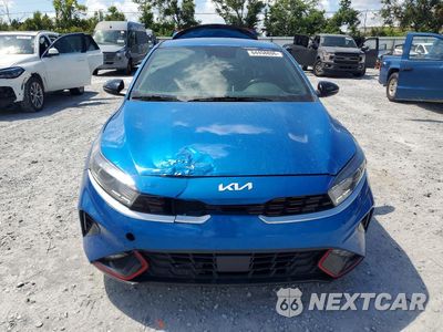 Piąte zdjęcie samochodu w środku: 2022 KIA FORTE GT LINE VIN:3KPF54AD9NE454816 - miniatura