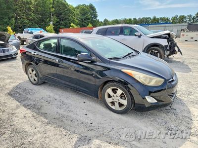 Czwarte zdjęcie samochodu z boku: 2013 HYUNDAI ELANTRA GLS VIN:KMHDH4AE6DU816958 - miniatura