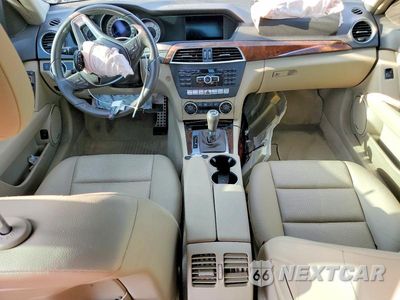 Zdjęcie 8 z 13 samochodu: 2014 MERCEDES-BENZ C 300 4MATIC VIN:WDDGF8AB8EG182594 - miniatura