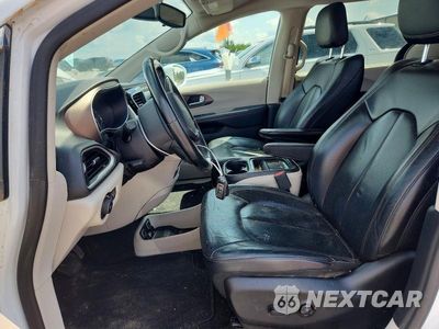 Zdjęcie 7 z 13 samochodu: 2018 CHRYSLER PACIFICA TOURING L VIN:2C4RC1BG0JR125795 - miniatura