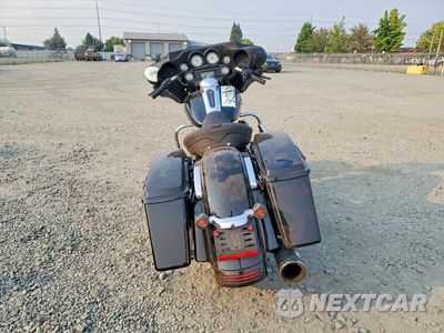 Czwarte zdjęcie samochodu z boku: 2011 HARLEY-DAVIDSON FLHX VIN:1HD1KBM15BB636190 - miniatura