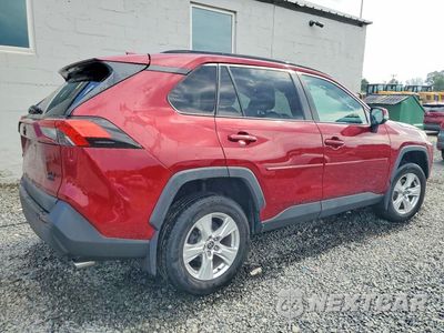 Trzecie zdjęcie samochodu z tyłu: 2021 TOYOTA RAV4 XLE VIN:2T3P1RFV3MW209155 - miniatura
