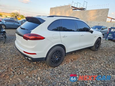 Trzecie zdjęcie samochodu z tyłu: 2017 PORSCHE CAYENNE SE HYBRID PLATINUM VIN:WP1AE2A25HLA71480 - miniatura