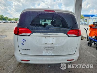 Zdjęcie 6 z 13 samochodu: 2017 CHRYSLER PACIFICA TOURING VIN:2C4RC1DG7HR522329 - miniatura