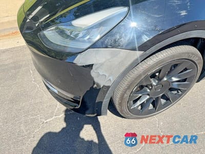 Zdjęcie 13 z 14 samochodu: 2021 TESLA MODEL Y VIN:5YJYGDEE2MF222671 - miniatura