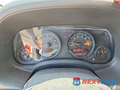 Zdjęcie 9 z 13 samochodu: 2016 JEEP PATRIOT SPORT VIN:1C4NJPBA0GD790887 - miniatura