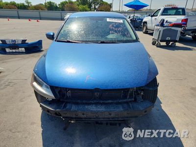 Piąte zdjęcie samochodu w środku: 2017 VOLKSWAGEN JETTA S VIN:3VW2B7AJ2HM224296 - miniatura