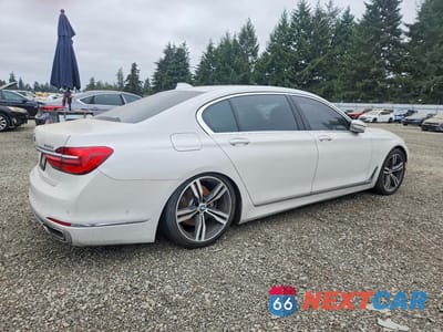 Trzecie zdjęcie samochodu z tyłu: 2016 BMW 750 XI VIN:WBA7F2C52GG420504 - miniatura