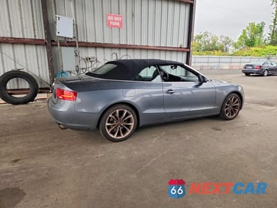 Trzecie zdjęcie samochodu z tyłu: 2013 AUDI A5 PREMIUM PLUS VIN:WAULFAFH4DN008266 - miniatura