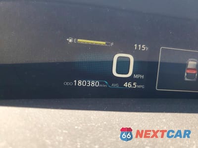 Zdjęcie 9 z 14 samochodu: 2016 TOYOTA PRIUS TWO ECO VIN:JTDKARFU1G3010811 - miniatura