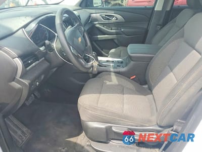 Zdjęcie 7 z 13 samochodu: 2019 CHEVROLET TRAVERSE LS VIN:1GNERFKW6KJ246975 - miniatura