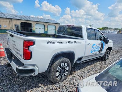 Trzecie zdjęcie samochodu z tyłu: 2024 CHEVROLET SILVERADO VIN:1GC4YREY4RF101162 - miniatura