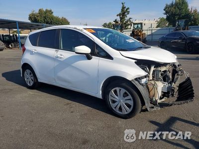 Czwarte zdjęcie samochodu z boku: 2018 NISSAN VERSA NOTE SV VIN:3N1CE2CP3JL369798 - miniatura