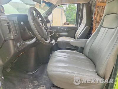 Zdjęcie 7 z 13 samochodu: 2019 GMC SAVANA CUTAWAY G3500 BOX TRUCK VIN:1GDY7RFG6K1222011 - miniatura