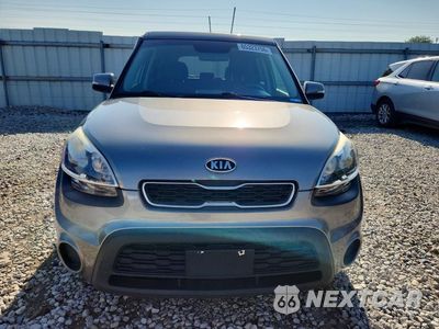 Piąte zdjęcie samochodu w środku: 2012 KIA SOUL + VIN:KNDJT2A66C7404989 - miniatura