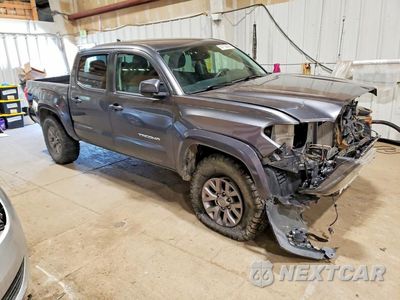 Czwarte zdjęcie samochodu z boku: 2019 TOYOTA TACOMA SR5 V6 VIN:3TMCZ5AN8KM239497 - miniatura