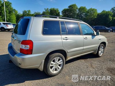 Trzecie zdjęcie samochodu z tyłu: 2006 TOYOTA HIGHLANDER HYBRID VIN:JTEDW21A360015180 - miniatura