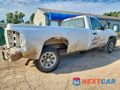 Trzecie zdjęcie samochodu z tyłu: 2011 CHEVROLET SILVERADO C1500 VIN:1GCNCPE09BZ400815 - miniatura