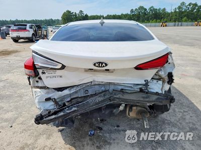 Zdjęcie 6 z 12 samochodu: 2017 KIA FORTE LX VIN:3KPFL4A7XHE117429 - miniatura