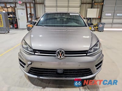 Piąte zdjęcie samochodu w środku: 2017 VOLKSWAGEN GOLF R VIN:WVWVF7AU5HW176954 - miniatura