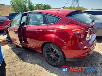 Drugie zdjęcie samochodu z przodu: 2017 FORD FOCUS SE VIN:1FADP3K2XHL205614 - miniatura