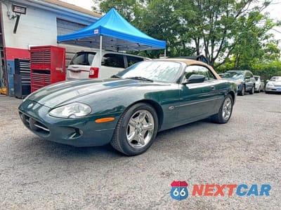 Zdjęcie 12 z 14 samochodu: 1999 JAGUAR XK8 VIN:SAJGX2049XC038524 - miniatura