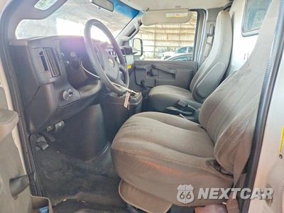 Zdjęcie 7 z 13 samochodu: 2018 CHEVROLET EXPRESS G2500 DELIVERY VAN VIN:1GCWGAFP5J1283779 - miniatura