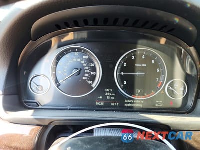 Zdjęcie 9 z 12 samochodu: 2013 BMW 528 XI VIN:WBAXH5C58DD110060 - miniatura