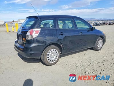 Trzecie zdjęcie samochodu z tyłu: 2008 TOYOTA MATRIX BASE VIN:2T1KR32EX8C720125 - miniatura