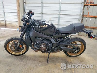 Trzecie zdjęcie samochodu z tyłu: 2026 YAMAHA MTM890 VIN:JYARN96E9TA001528 - miniatura